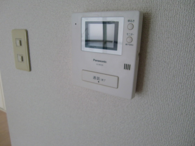 ラムールイワヤのセキュリティ|モニター付インターフォン