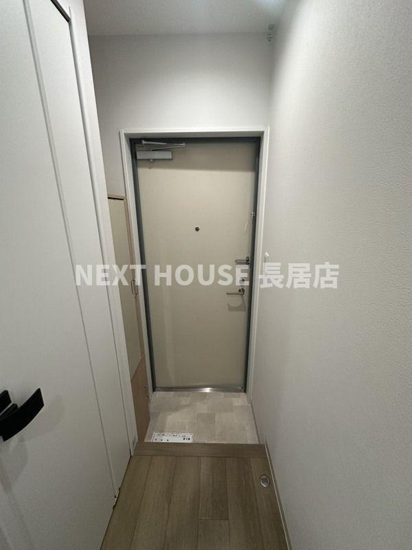 Acht HIK Residence 南住吉の玄関