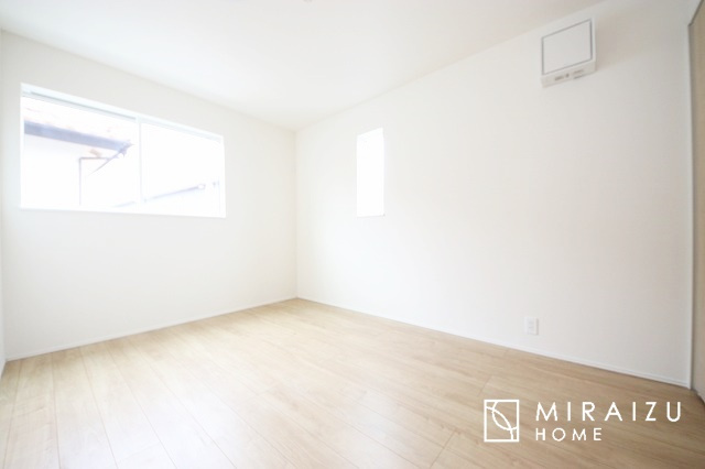 【子供部屋】 | 日当たりの良いお家は嬉しいですよね。それぞれ価値観が分かれる箇所です、実際に内覧して日当たりの心地よさをご体感下さいね♪