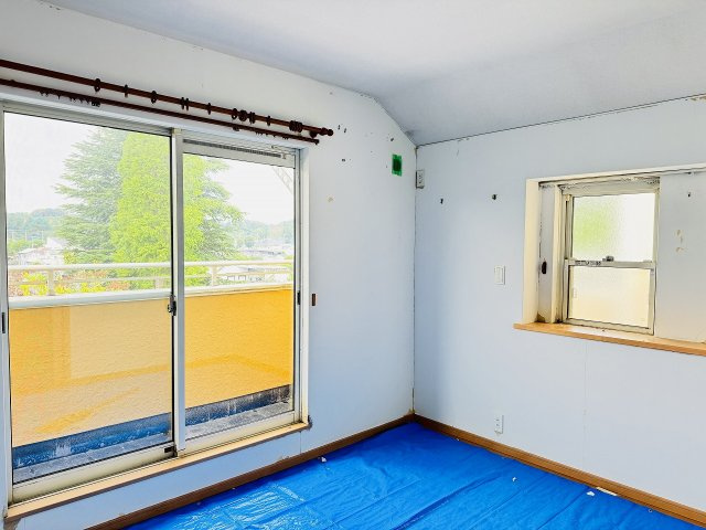 八王子市　片倉町　中古戸建て（5LDK）の子供部屋|～2階バルコニーに面している6.5帖の洋室です～