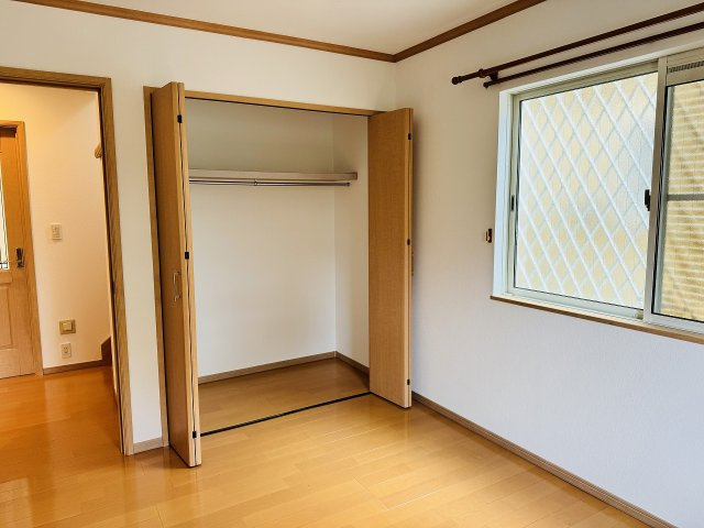 八王子市　片倉町　中古戸建て（5LDK）の収納|～収納力の高いクローゼット完備～