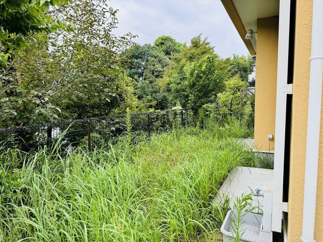 八王子市　片倉町　中古戸建て（5LDK）の庭|～ガーデニングなども楽しめる庭付き～