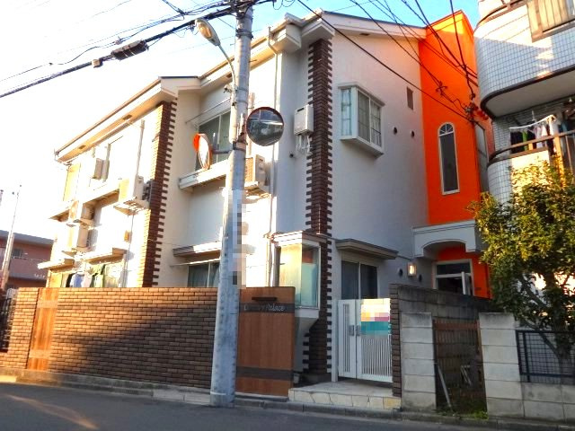 センチュリーパレス