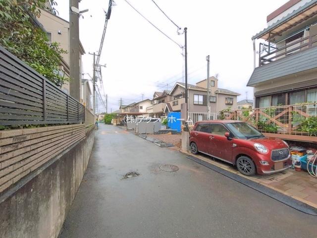 所沢市荒幡・全1棟　新築一戸建　～並列駐車2台可～の前面道路含む現地写真|2026年6月15日撮影