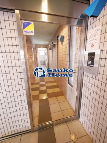 日神パレステージ御徒町のロビー