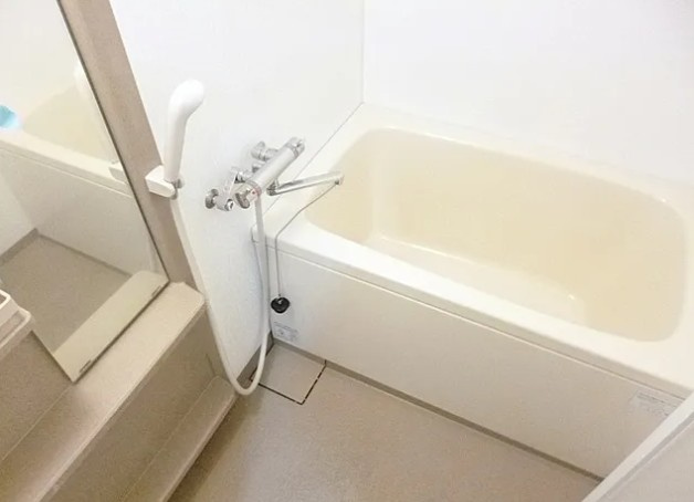 ソレイユ王子神谷の浴室