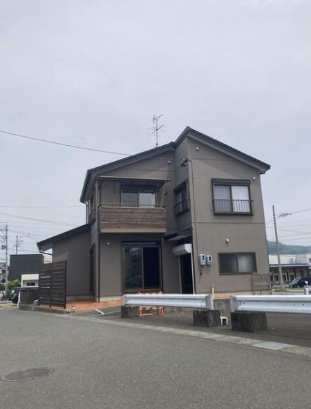 中吉田　売戸建て中古住宅の外観|南西側
