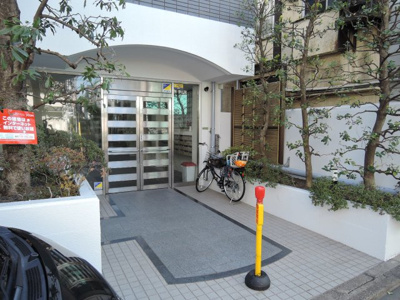 【エントランス】