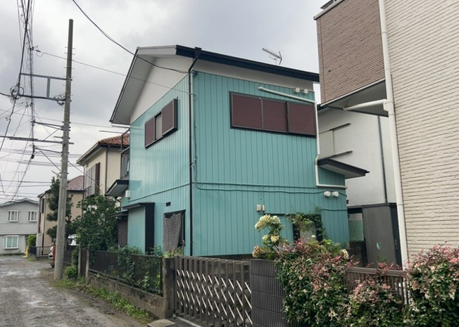 【外観】 | 家を建てる前提で土地を探している場合、地盤の丈夫さは譲れない条件の一つです。地盤が脆弱だと追加工事が必要となります。また、過去に地盤沈下や液状化現象を起こした土地は、できるだけ避けた方がいいでしょう。