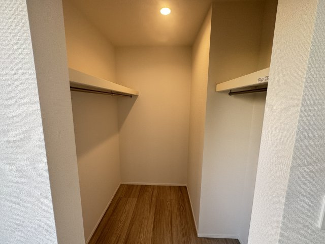 南風原町新川（全3棟）ラストC号棟の収納|C号棟　洋室6.12帖＋WIC付き♪