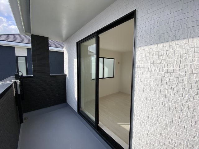 南風原町新川（全3棟）C号棟のバルコニー|※同仕様写真です