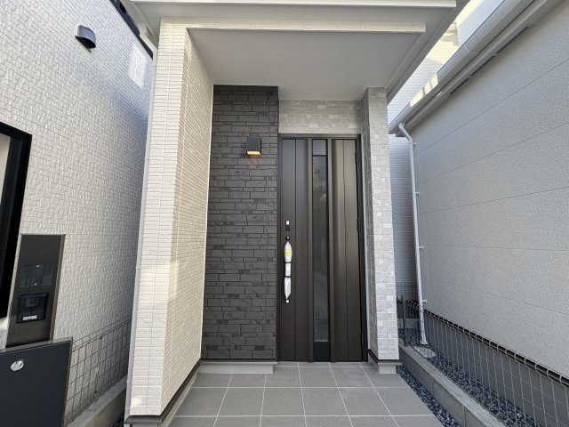 南風原町新川（全3棟）ラストC号棟の玄関|C号棟　スマートキー付き♪
