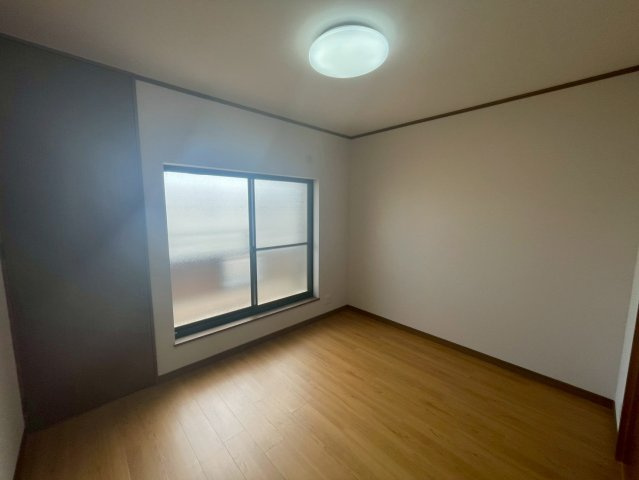 守口市大久保町3丁目の洋室|バルコニーに面して明るいお部屋です