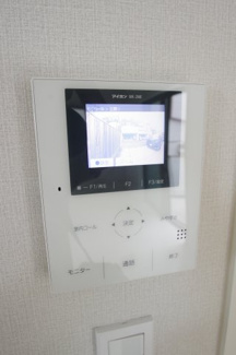 【セキュリティ】 | 【仲介手数料無料！！】日野市南平2丁目　中古戸建て　3980万円 | TVモニター付きインターフォン