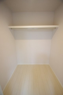 【収納】 | 【仲介手数料無料！！】日野市南平2丁目　中古戸建て　3980万円 | WIC1.7帖