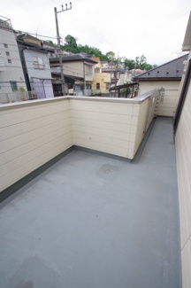 【バルコニー】 | 【仲介手数料無料！！】日野市南平2丁目　中古戸建て　3980万円 | 南面ワイドバルコニー