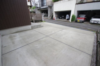 【駐車場】 | 【仲介手数料無料！！】日野市南平2丁目　中古戸建て　3980万円