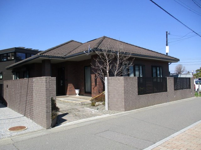 塩尻市大門七番町　中古住宅の外観