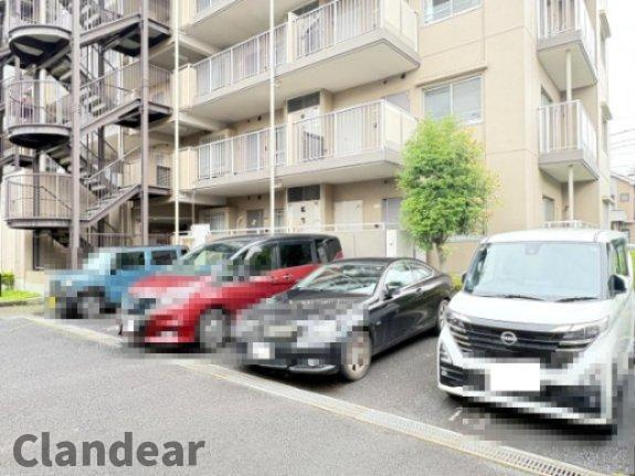 草加松原プリンスハイツの駐車場|ドキドキの新生活も、安心してスタート。ぴったりの住まいを見つけませんか？クランディアが一緒に住まい選びをサポートします‼　まずは、お気軽にお問合せください　＃クランディア