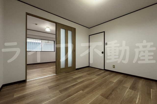 レジデンス清の寝室|ゆとりの広さです