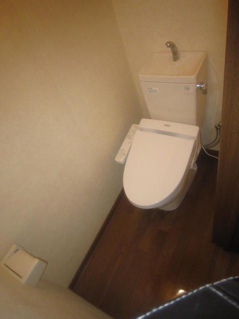 石瀬貸家のトイレ