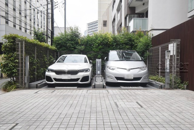 【駐車場】 | クラッシィスイート赤坂 | マンションの駐車場スペース。空きの有無や駐車料金、サイズ規定などについては、改めてお問い合わせください。～即日のご見学可能～　お問合せはお気軽にどうぞ。