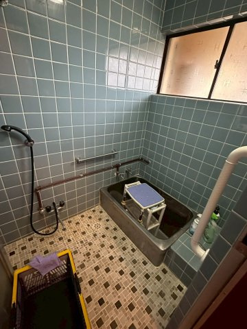 垣生6丁目　中古戸建の浴室|【風呂】