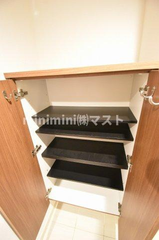 レジュールアッシュ梅田AXIAの玄関