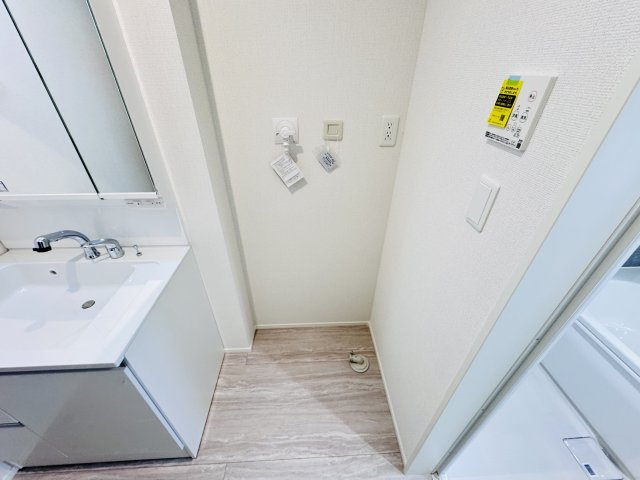 流山市向小金３丁目新築戸建【向小金小学校：3分】のランドリースペース|洗濯機置き場・乾燥機用ガス栓つき