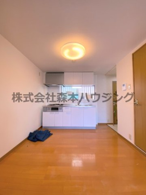 【居間・リビング】 | 　グランドハイツ2番館 | 明るい居間です