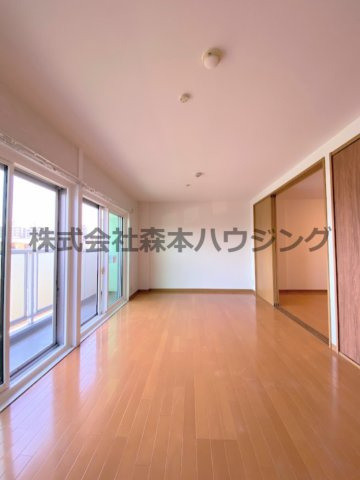 【洋室】 | 　グランドハイツ2番館 | 広々とした洋室です
