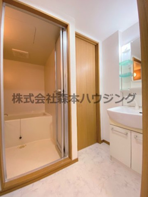 【洗面所】 | 　グランドハイツ2番館 | 広い洗面スペース