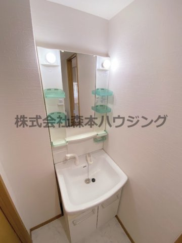 【独立洗面台】 | 　グランドハイツ2番館 | 朝の支度にも助かる、独立の洗髪洗面化粧台