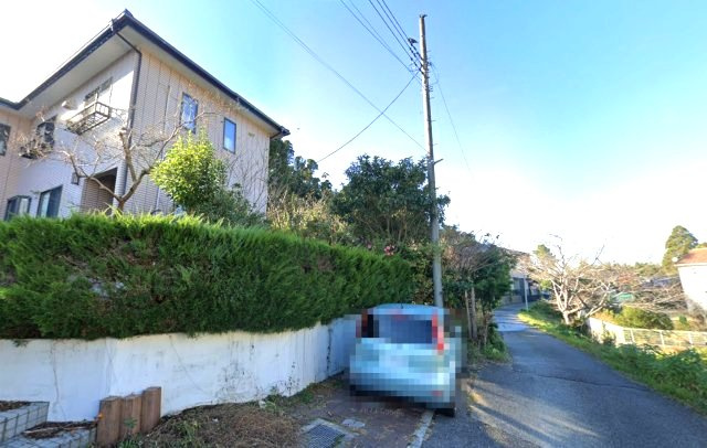 長生郡一宮町一宮　中古戸建の駐車場|平成13年12月築 ４LDK+2階にもリビング浴室  リビング約19.2帖  駐車は車種制限あります