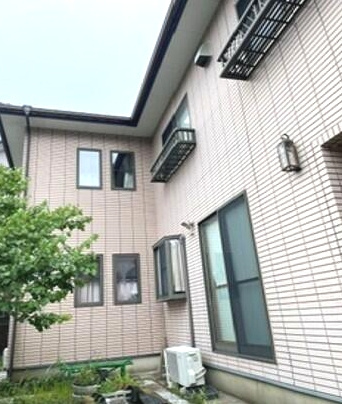 長生郡一宮町一宮　中古戸建の外観|平成13年12月築 ４LDK+2階にもリビング浴室  リビング約19.2帖  駐車は車種制限あります