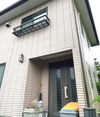 長生郡一宮町一宮　中古戸建の駐車場|平成13年12月築 ４LDK+2階にもリビング浴室  リビング約19.2帖  駐車は車種制限あります