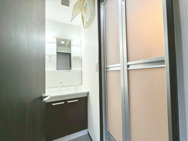 TMマンションの独立洗面台