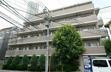 【外観】 | プレール・ドゥーク西新宿Ⅱ | 鉄筋コンクリート造のがっちりとした建物。