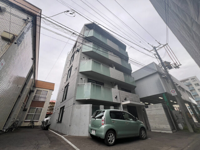 札幌市中央区南四条西１５丁目の賃貸マンション