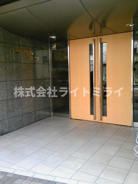 アゼリアヒルハイツのエントランス| 