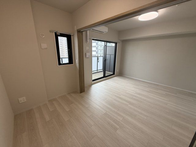 Louis Residence 弁天町の洋室