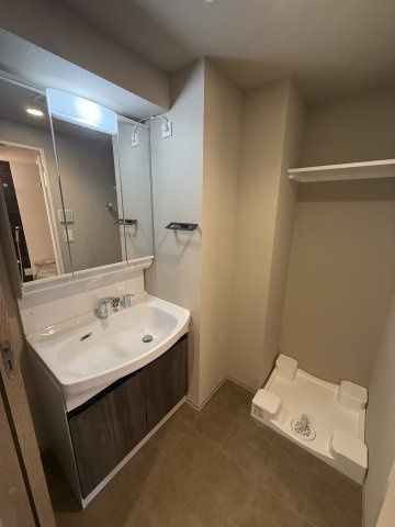 Louis Residence 弁天町の洗面所