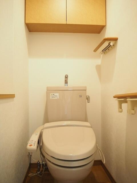 ルーブル白金高輪弐番館のトイレ|シンプルで使いやすいトイレです