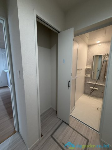 伊勢原市田中2期　新築戸建　全2棟2号棟の収納