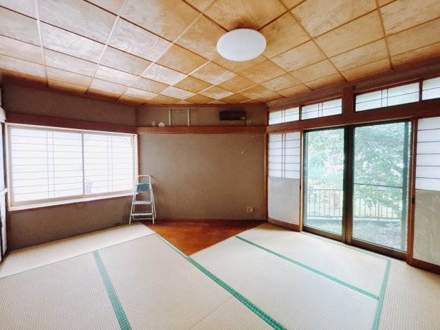 【中古戸建】前橋市下大島町の和室|■和室｜和室でしか味わえない畳ならではの香りや素材で和のやすらぎを感じてください♪休日はお子様とお昼寝するのにも最適です！