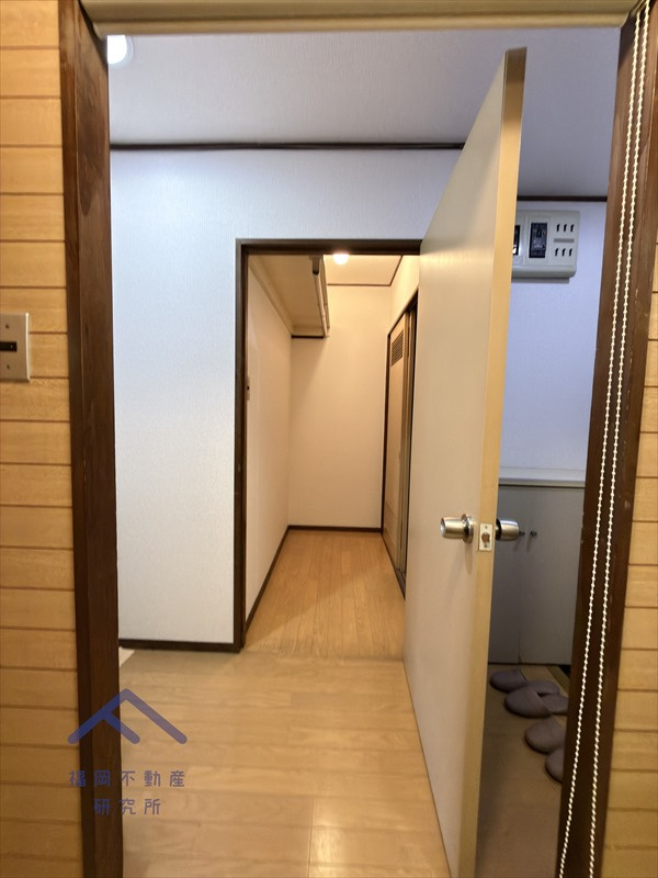 グリーンハイツ輝国の玄関