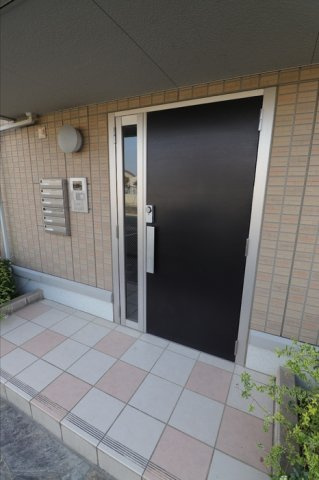Ｄ－ＲＯＯＭ　ＡＫＡＲＩのエントランス|清潔なエントランスです★