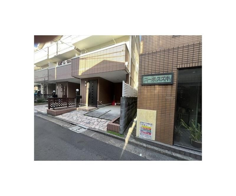 江東区白河３丁目戸建のエントランス