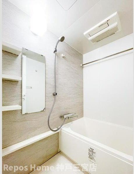 S-RESIDENCE神戸元町の浴室
