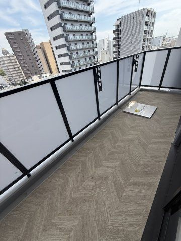 Louis Residence 弁天町のバルコニー